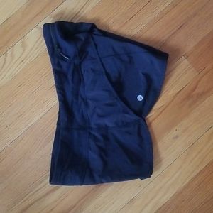 $33 OBO Lululemon Black Speed Up (?) short Size 6
